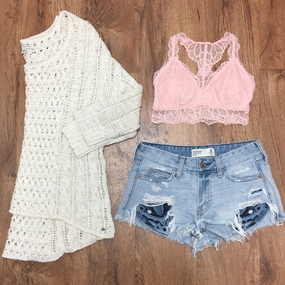 OOTD American Eagle Cardigan, A&F Shorts